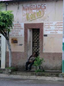 Urban storefront within a community of Sonsonate, El Salvador / Photo credit: Lon&Queta / Foter.com / CC BY-NC-SA
